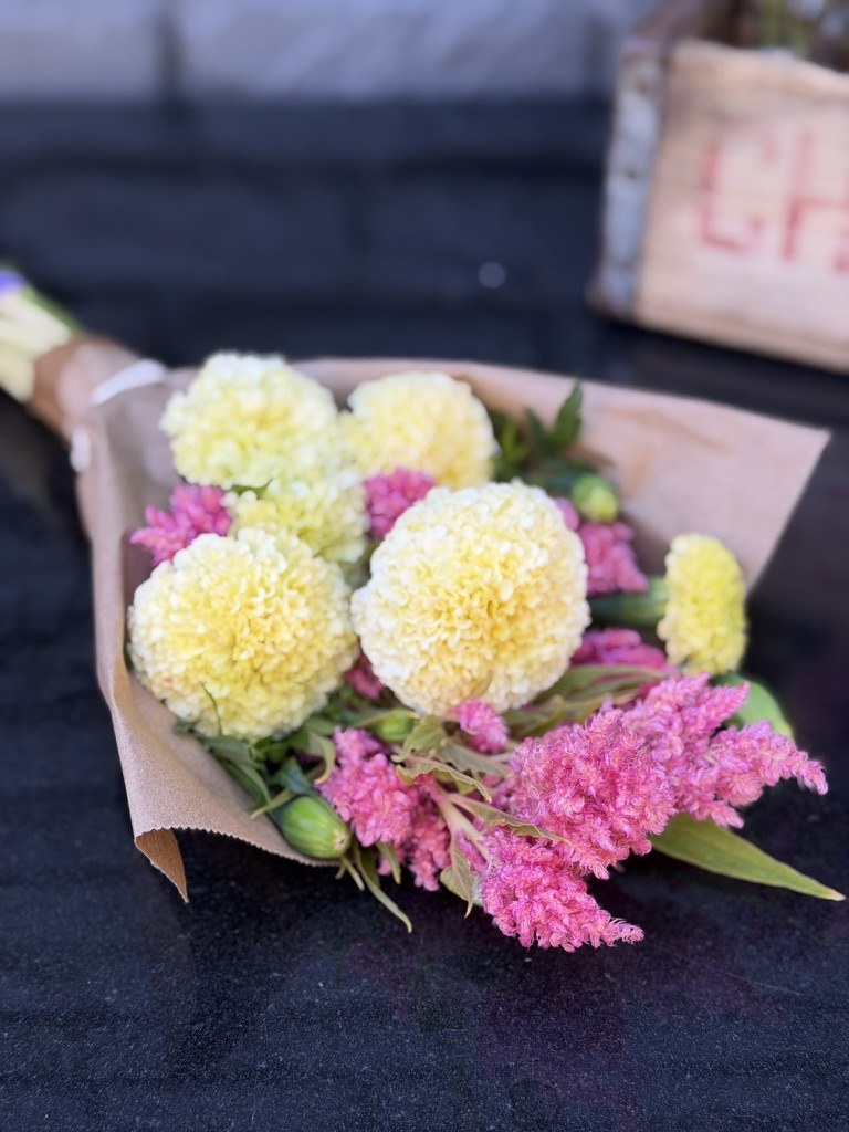 Seasonal flowers from Daisy Hatchet, photograph 7