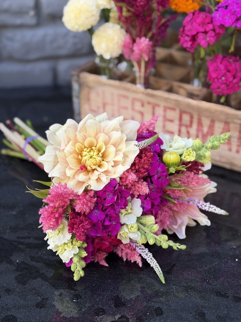 Seasonal flowers from Daisy Hatchet, photograph 2