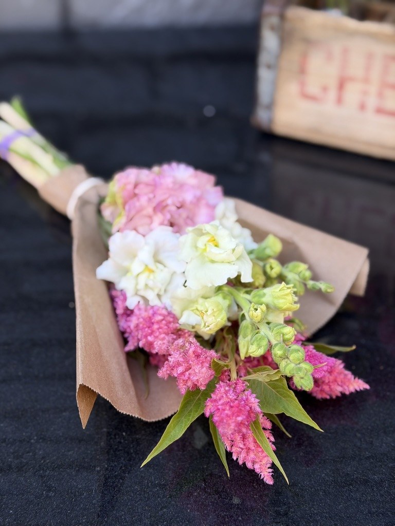 Seasonal flowers from Daisy Hatchet, photograph 25