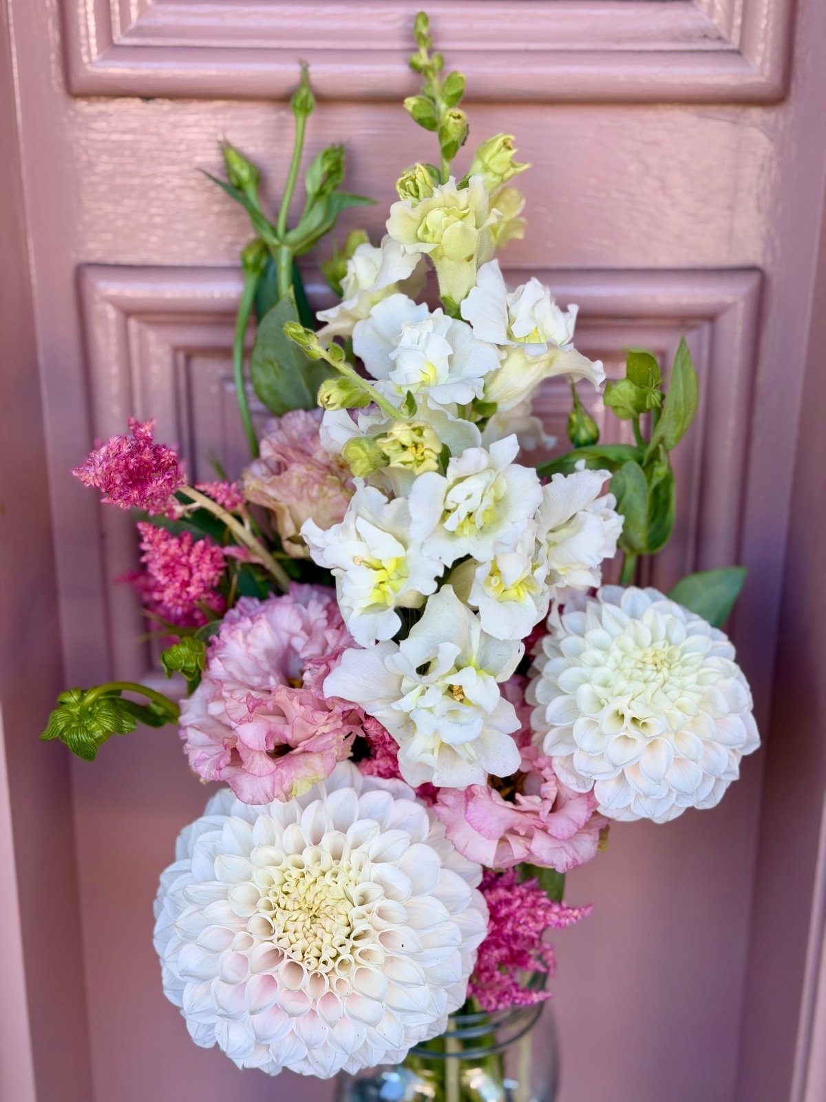 Seasonal flowers from Daisy Hatchet, photograph 33
